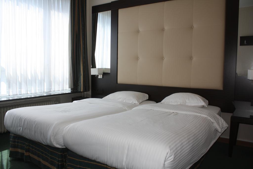 Hotel Plasky Schaerbeek Phòng bức ảnh