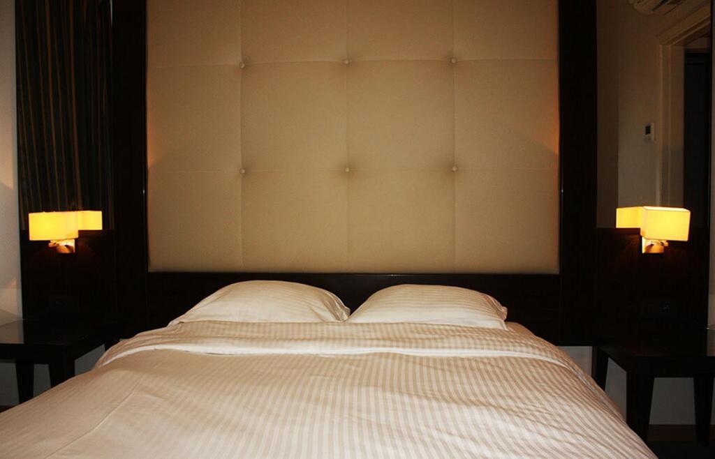 Hotel Plasky Schaerbeek Ngoại thất bức ảnh