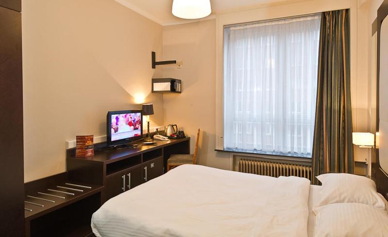 Hotel Plasky Schaerbeek Phòng bức ảnh