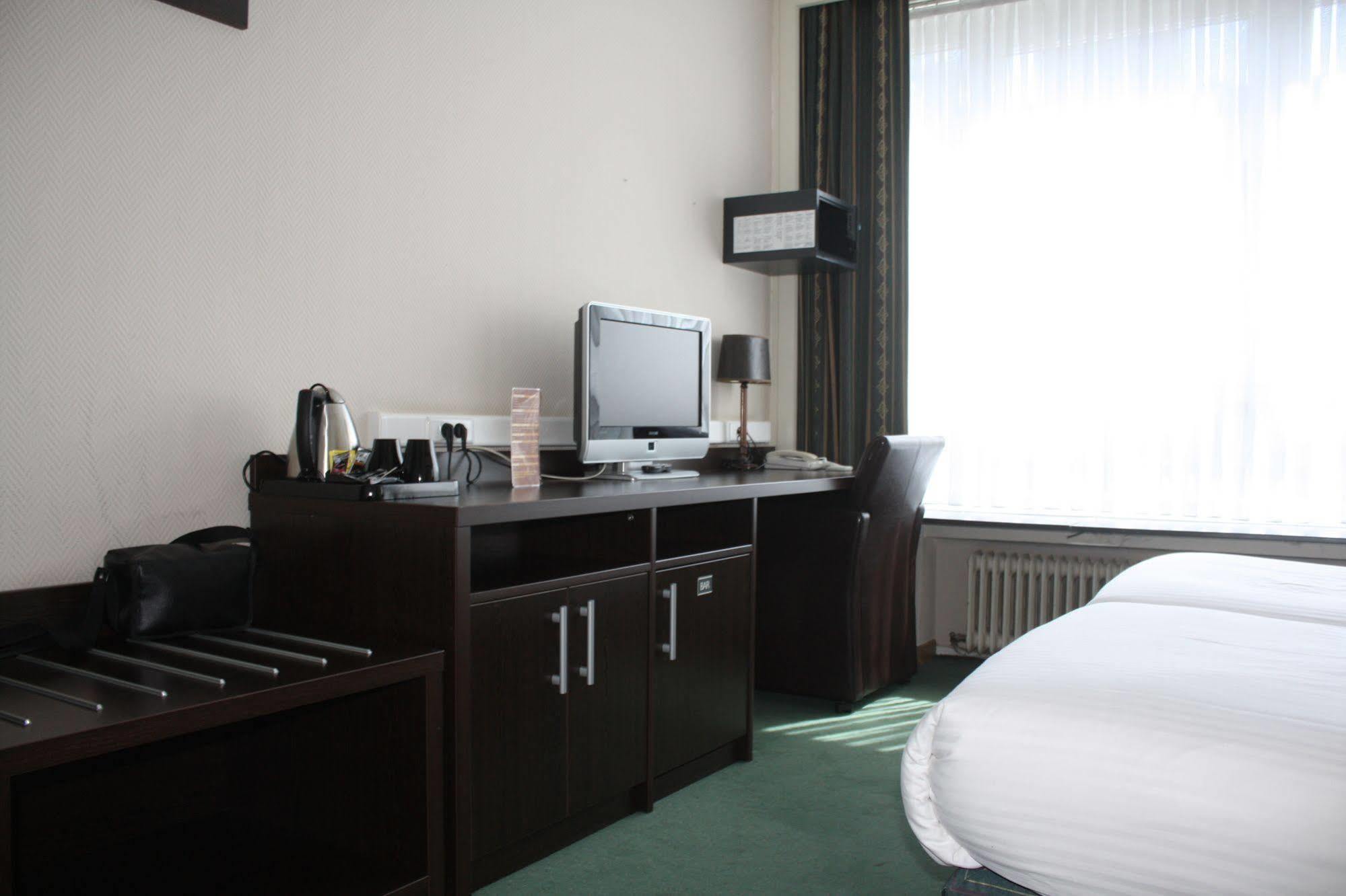 Hotel Plasky Schaerbeek Ngoại thất bức ảnh