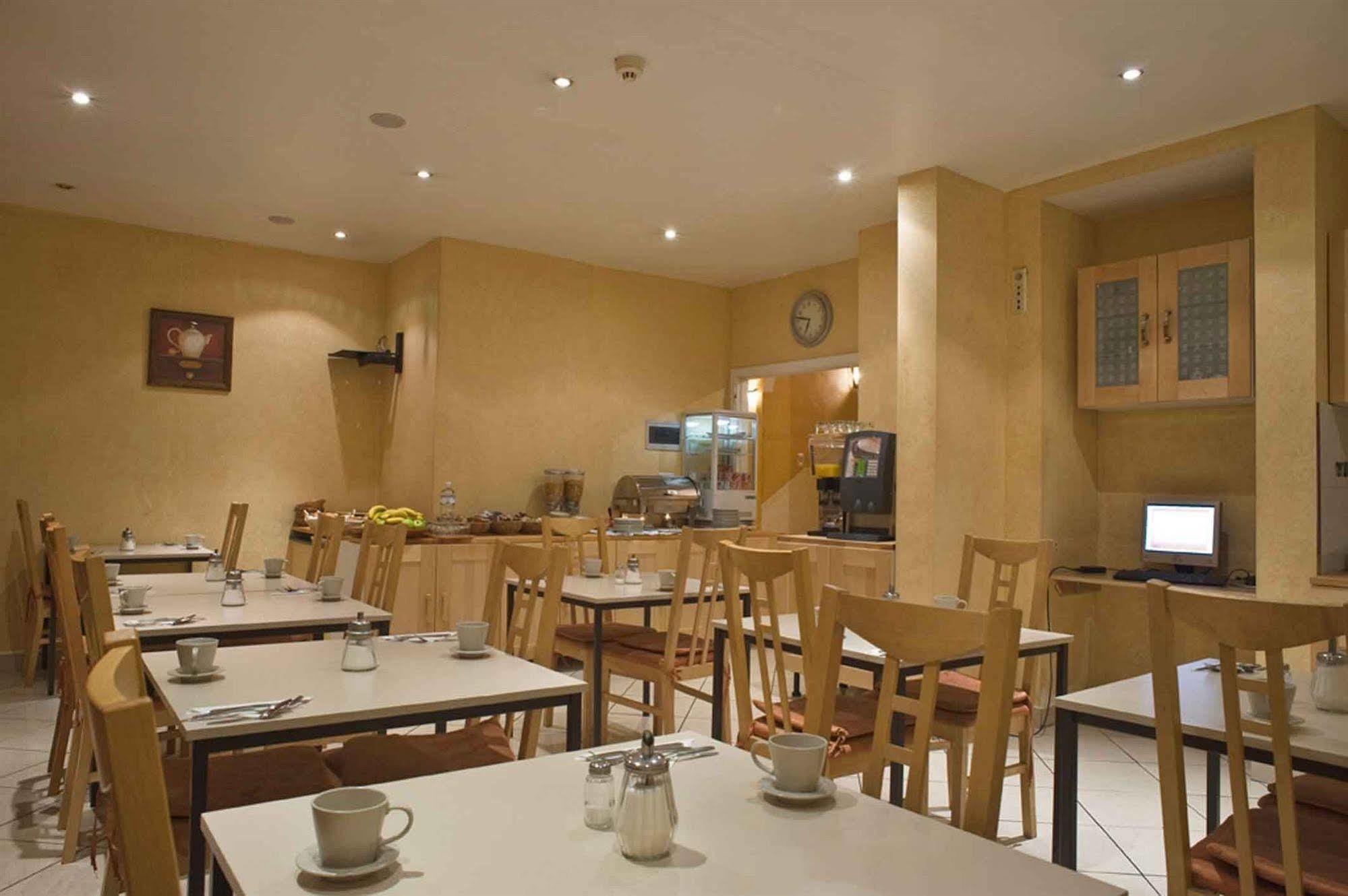 Hotel Plasky Schaerbeek Ngoại thất bức ảnh
